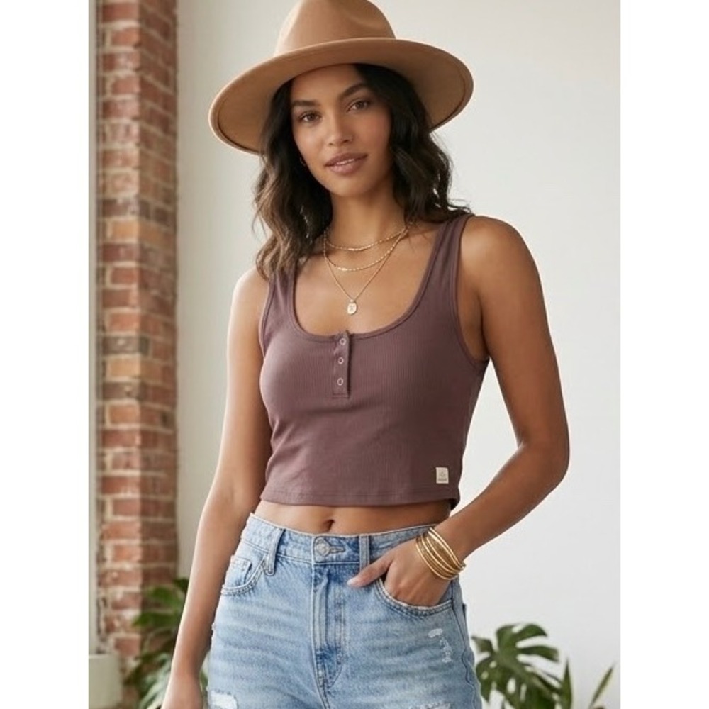 Vuori Mudra Fitted Henley Tank Top Mahogany Brown Ribbed Crop Size S